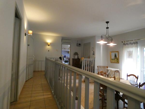 Maison Plain-pied de 100 m² à vendre BARBENTANE (13) terrain de 1600 m²