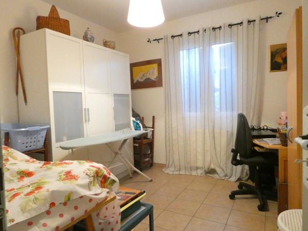 Maison Plain-pied de 100 m² à vendre BARBENTANE (13) terrain de 1600 m²