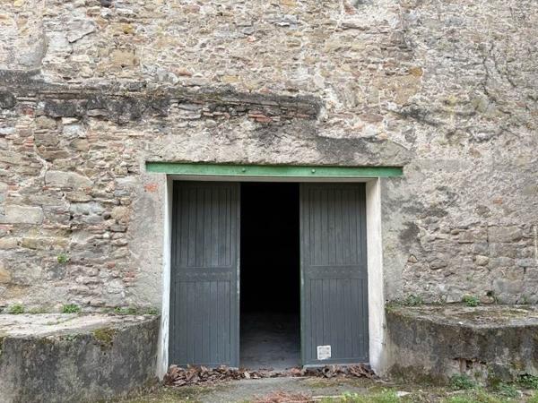 Parking à vendre |  Carcassonne |  | 90 m²
