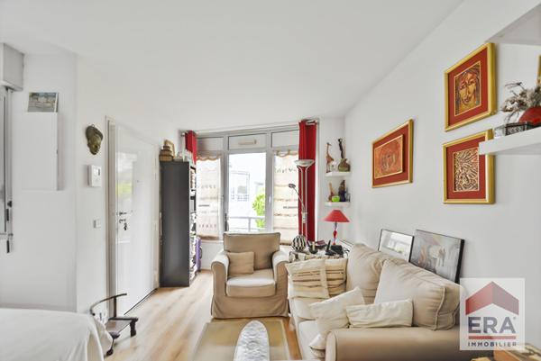 Charmant studio au dernier étage à Marcel Sembat