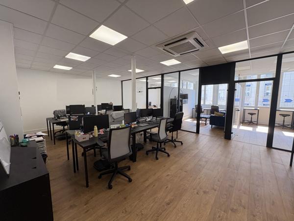 Locaux tertiaires rénovés - 190 m2 à louer en Hyper Centre proche Place du Martroi