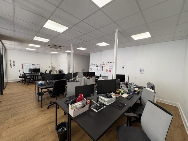 Locaux tertiaires rénovés - 190 m2 à louer en Hyper Centre proche Place du Martroi