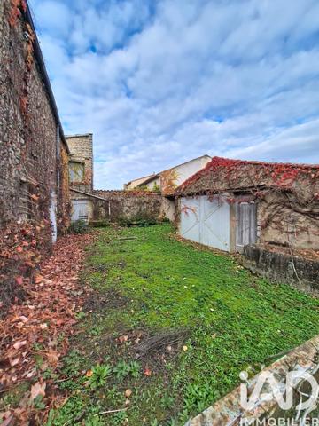 Maison à vendre 7 pièces 215 m² Courçon