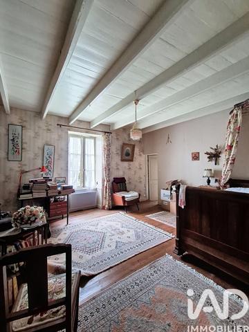 Maison à vendre 7 pièces 215 m² Courçon