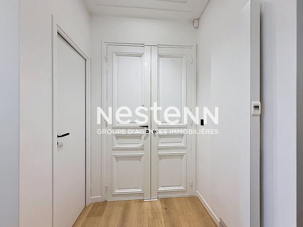 Appartement 3 pièces entièrement rénové aux Batignolles rue Nollet, immeuble de charme, ascenseur voté, prestations de qualité au coeur du quartier recherché