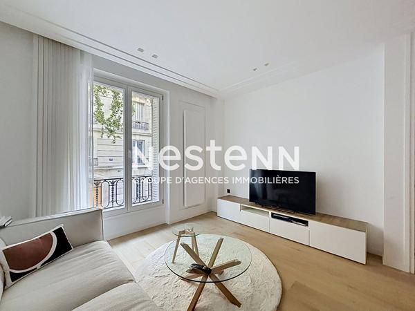 Appartement 3 pièces entièrement rénové aux Batignolles rue Nollet, immeuble de charme, ascenseur voté, prestations de qualité au coeur du quartier recherché