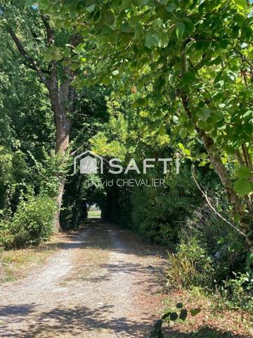 Belle maison charentaise à découvrir