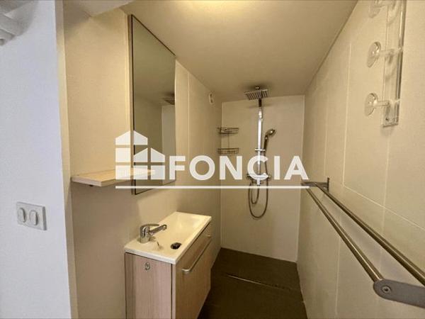 Location Maison 3 pièces 75.1 m² - 7 VILLA DUFRESNE Paris 75016