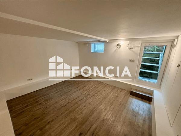 Location Maison 3 pièces 75.1 m² - 7 VILLA DUFRESNE Paris 75016