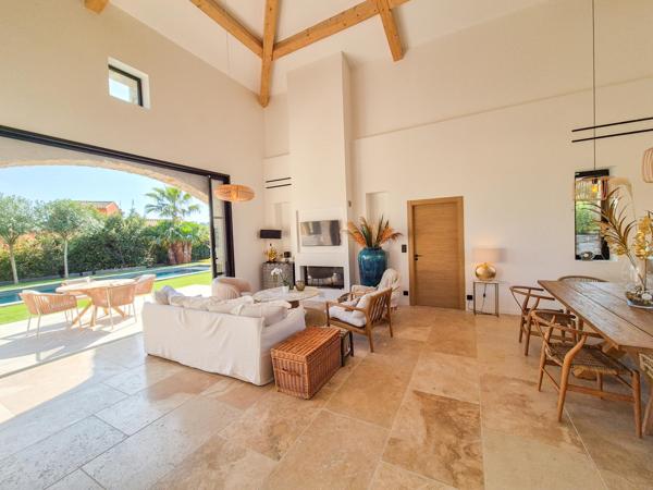 maison à vendre  7 pièces - 220 m2 LA CROIX VALMER - 83