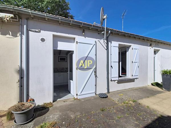 Maison à louer La Bernerie En Retz : 2 pièces, 24m² avec 1 chambre(s) à 600€ - AJP Immobilier Pornic
