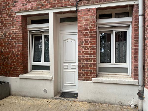 Petit appartement avec mezzanine à Puteaux - A VENDRE