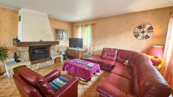 Vente
                Maison121 m² - 4 Pièces -
                    PARON (89100)