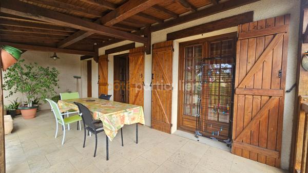 Vente
                Maison121 m² - 4 Pièces -
                    PARON (89100)