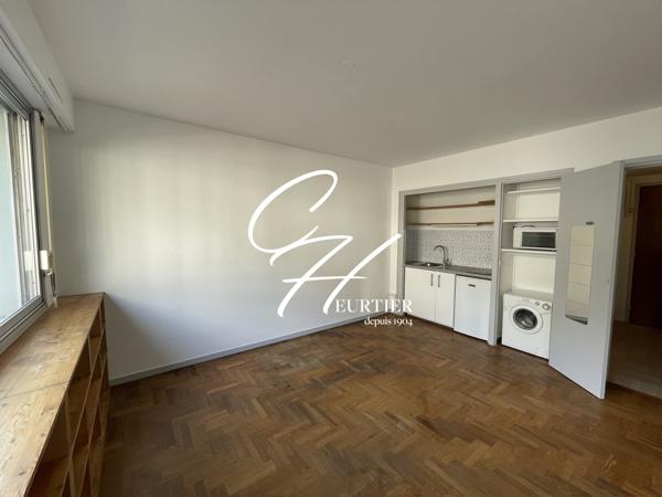 GRENOBLE - STUDIO - CENTRE VILLE