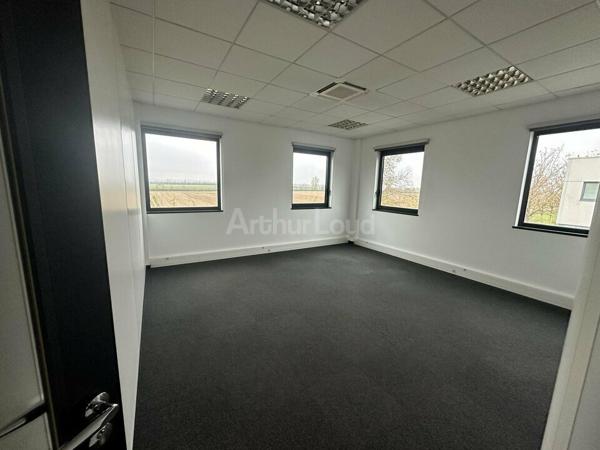 BUREAUX à LOUER de 456.75 m²