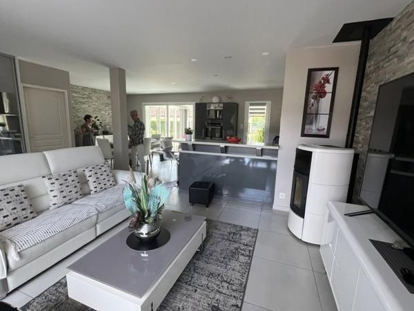 Maison à vendre 357 000 € Varetz 6 p 154 m² DPE C