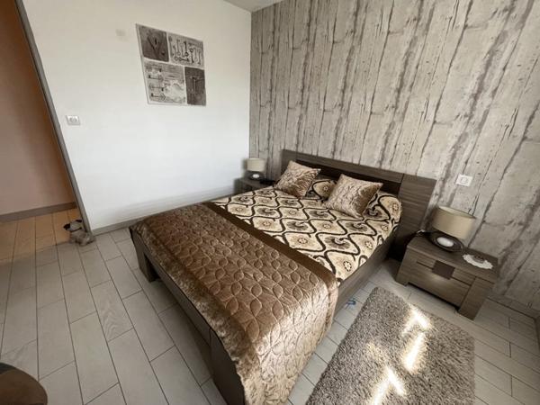Maison à vendre 357 000 € Varetz 6 p 154 m² DPE C
