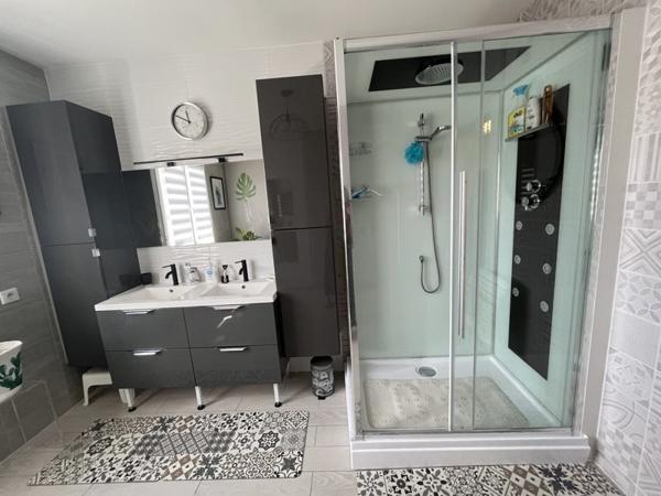 Maison à vendre 357 000 € Varetz 6 p 154 m² DPE C
