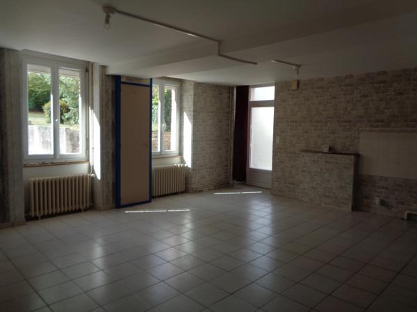 Maison à vendre 6 pièces RENAZE (53)