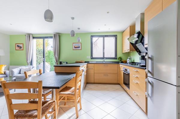 Maison 7 pièces à Verrières-le-Buisson en EXCELLENT ETAT, Quartier recherché, 4 CHAMBRES, GARAGE, JARDIN.