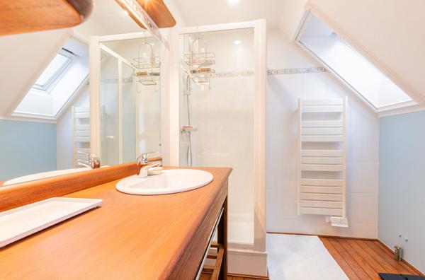 Maison 7 pièces à Verrières-le-Buisson en EXCELLENT ETAT, Quartier recherché, 4 CHAMBRES, GARAGE, JARDIN.