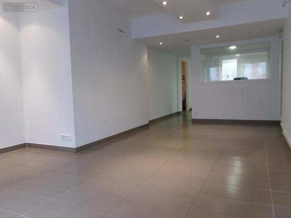 Fonds et/ou murs commerciaux à louer à Béthune dans le Pas-de-Calais (62400), ref : 62023-L1348