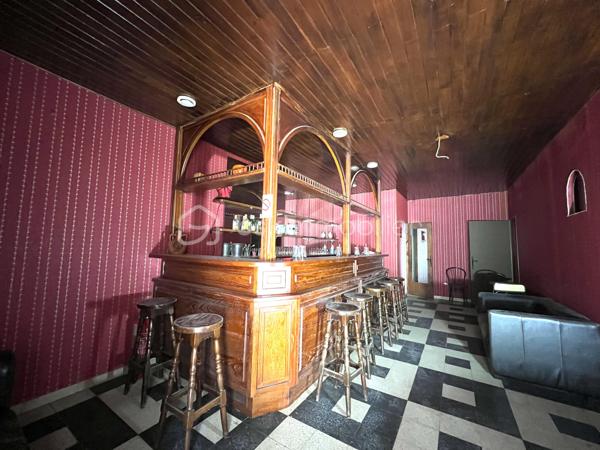 Local d activites de 45 m²