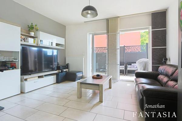 Il a tout pour plaire : appartement 2 pièces de 59,37 m² avec terrasse, garage et stationnements à Escherange