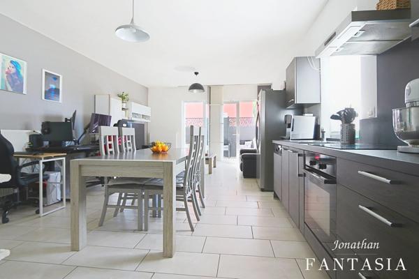 Il a tout pour plaire : appartement 2 pièces de 59,37 m² avec terrasse, garage et stationnements à Escherange