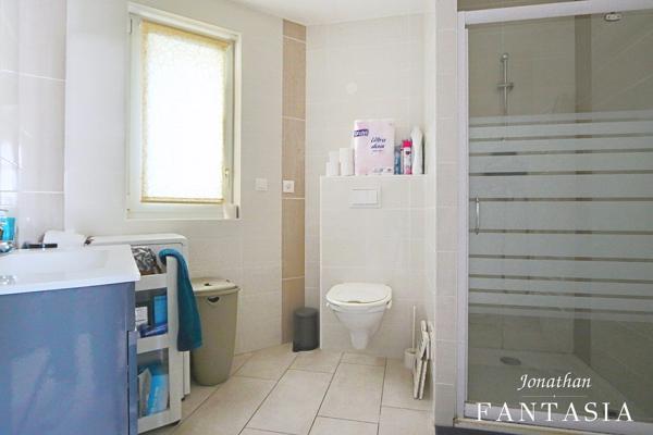 Il a tout pour plaire : appartement 2 pièces de 59,37 m² avec terrasse, garage et stationnements à Escherange