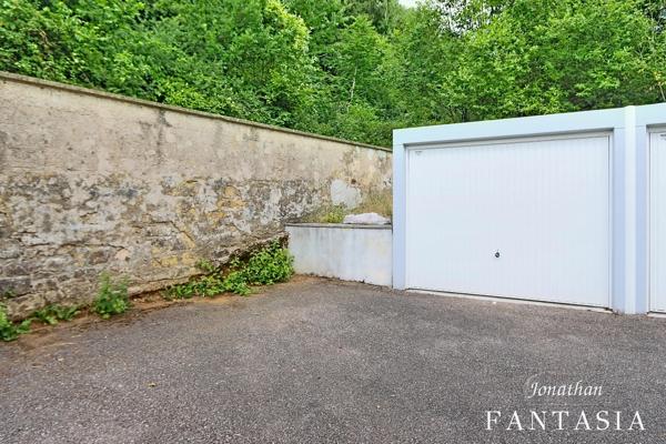 Il a tout pour plaire : appartement 2 pièces de 59,37 m² avec terrasse, garage et stationnements à Escherange