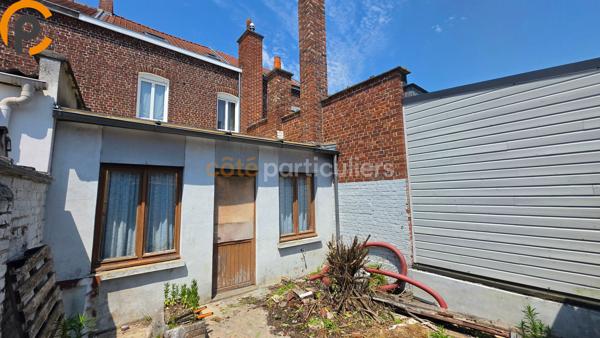 Vente
                Maison90 m² - 6 Pièces -
                    VILLENEUVE D ASCQ (59493)