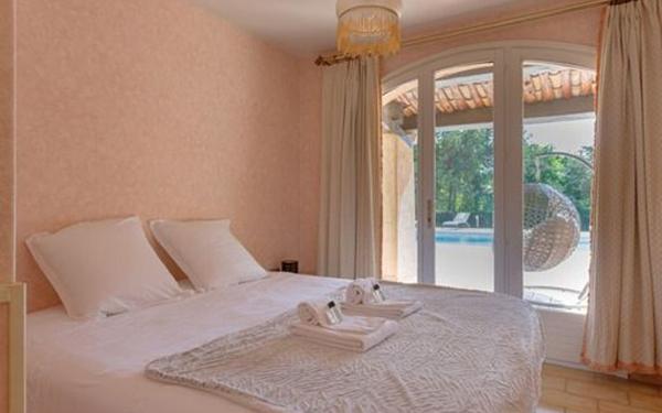 Maison à vendre    5 pièces • 190,96 m2 Mougins