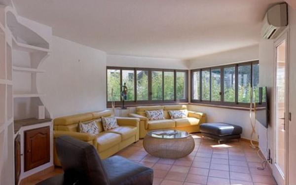 Maison à vendre    5 pièces • 190,96 m2 Mougins