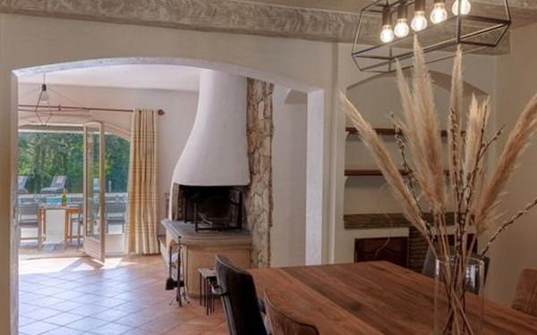 Maison à vendre    5 pièces • 190,96 m2 Mougins