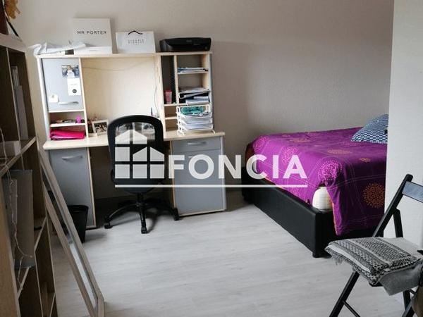 Location Studio 26.4 m² - 22 RUE DU 8 MAI 1945 Clermont-ferrand 63000