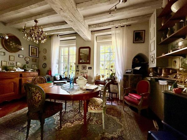 Ancienne ferme rénovée à proximité de  Mamers 10 pièce(s) 230 m2