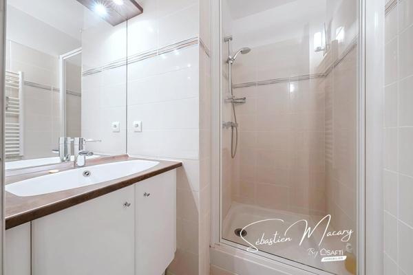 Grand T4 avec terrasses et place de parking au cœur de Bordeaux