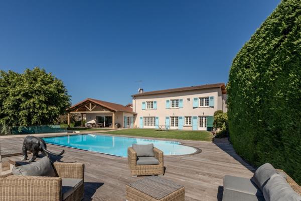 Vente Maison de luxe Meximieux 10 Pièces 356 m²