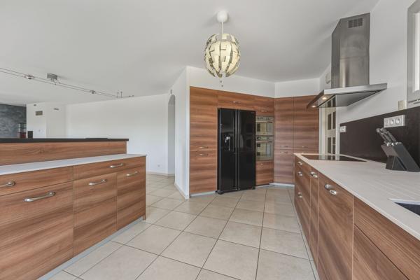 Vente Maison de luxe Divonne-les-Bains 6 Pièces 170 m²
