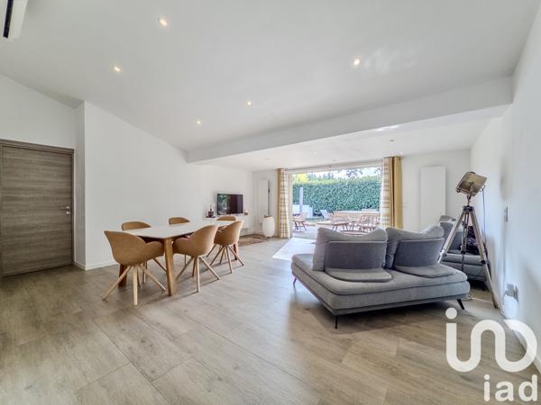 Maison à vendre 4 pièces 104 m² Saint-Cézaire-sur-Siagne