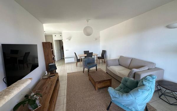 Appartement à vendre    4 pièces • 87 m2 Six-Fours-les-Plages