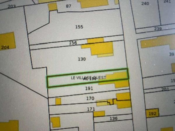 Petite maison de ancienne de village à rafraîchir