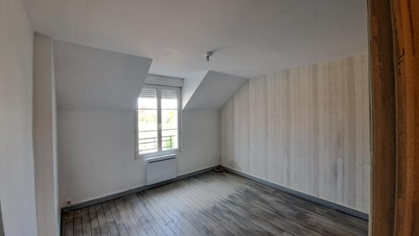 Petite maison de ancienne de village à rafraîchir