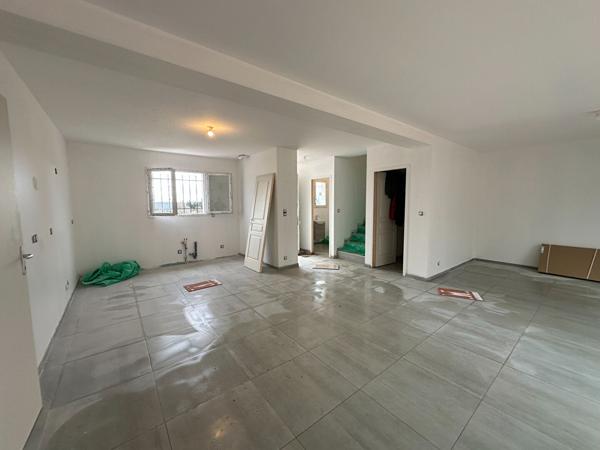 A VENDRE 83470 SAINT MAXIMIN LA SAINTE BAUME  MAISON 100M² SUR 684M² DE JARDIN
