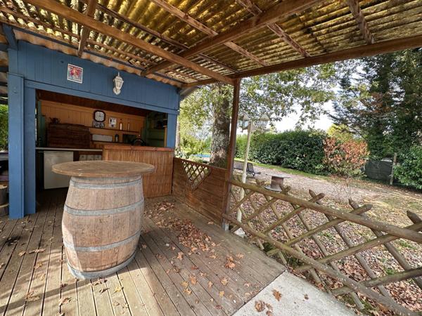 Maison landaise typique, lumineuse et paisible.