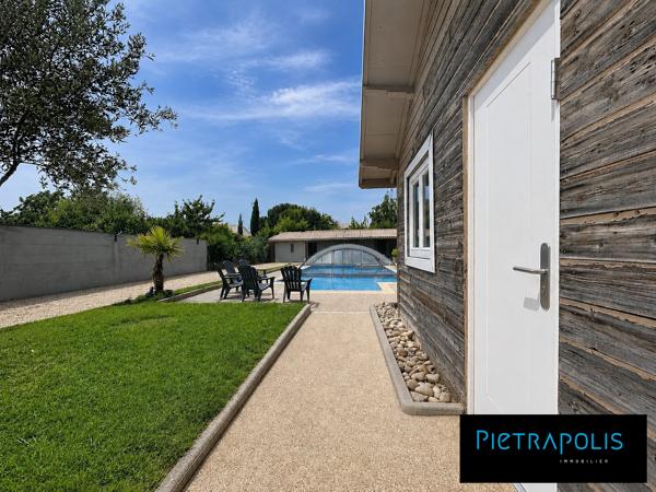 VAULX-LA SOIE - MAISON FAMILIALE 133 M2 - PISCINE - CLIMATISATION - STUDIO INDÉPENDANT - DÉPENDANCES.
