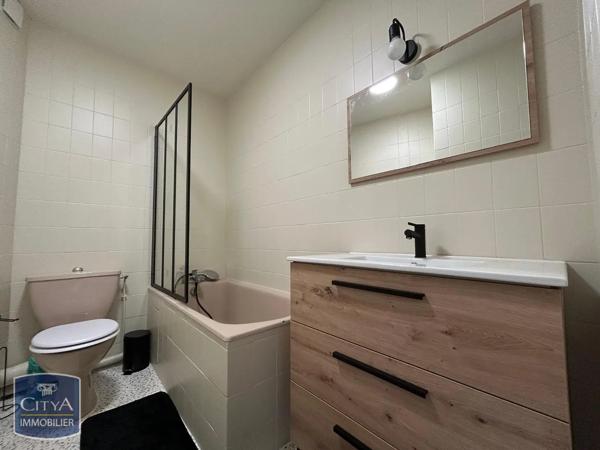 Appartement à louer 2 pièces 31.1m² Pau (64000)