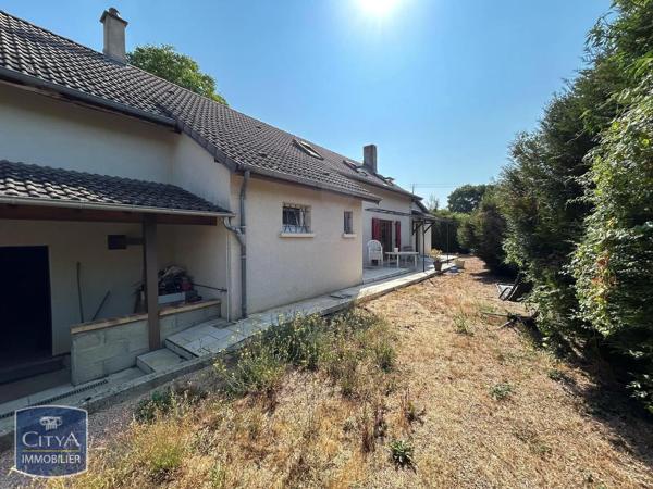 Maison à louer 4 pièces 124.6m² Châteauneuf-sur-Cher (18190)